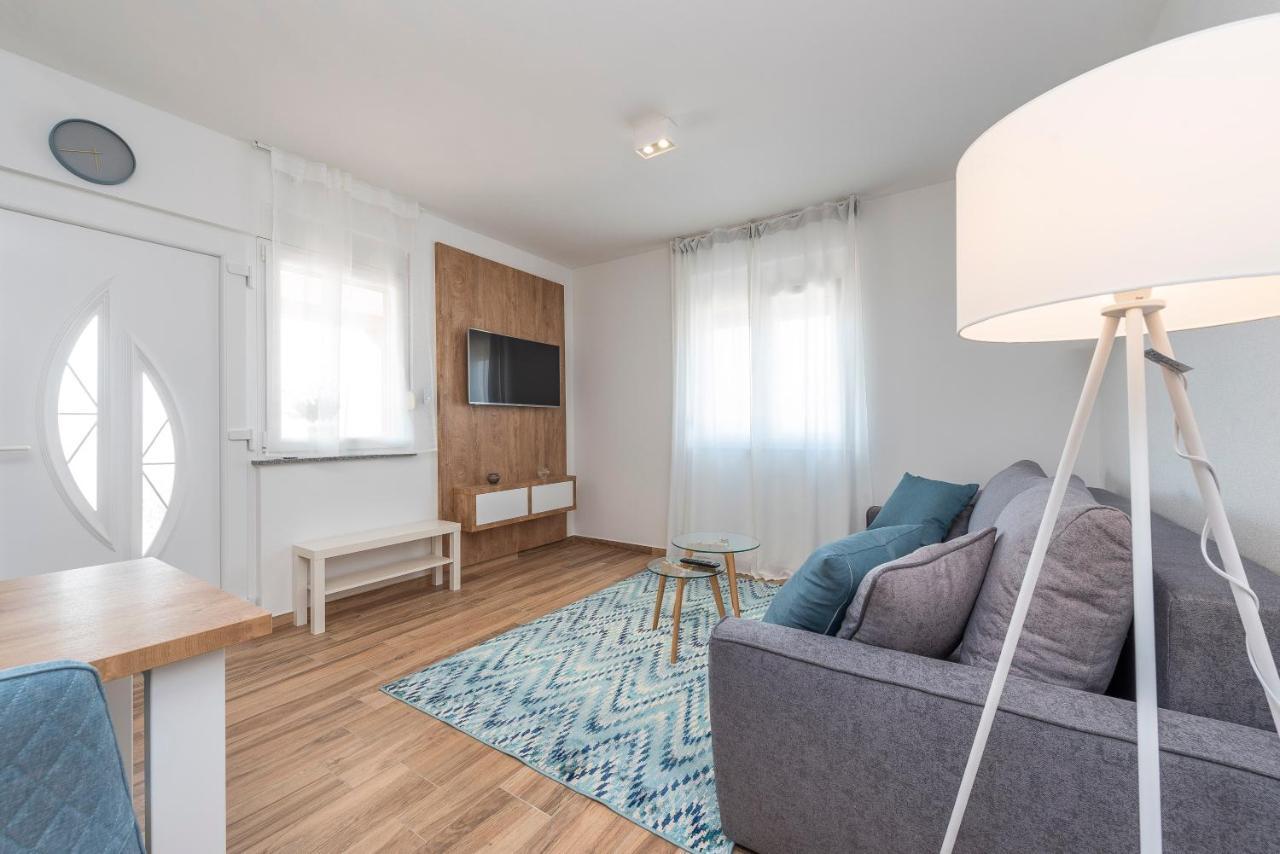 Luxury Apartments - La Vir 5& 6 Esterno foto