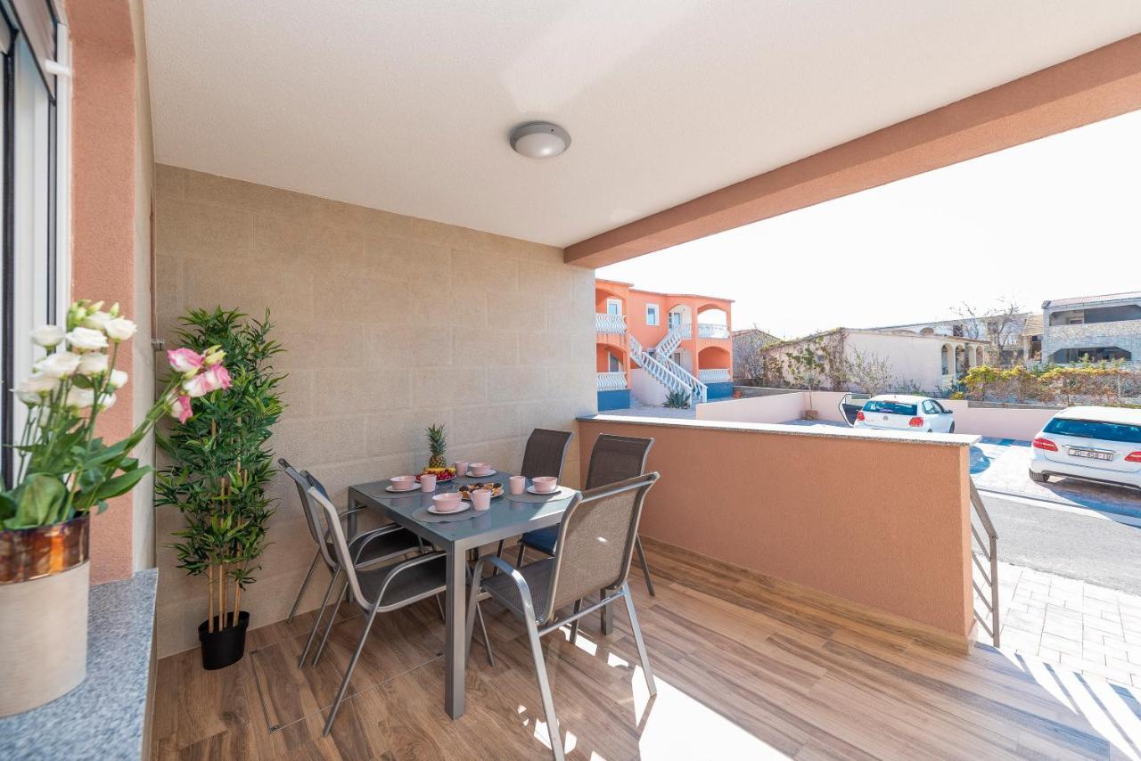Luxury Apartments - La Vir 5& 6 Esterno foto